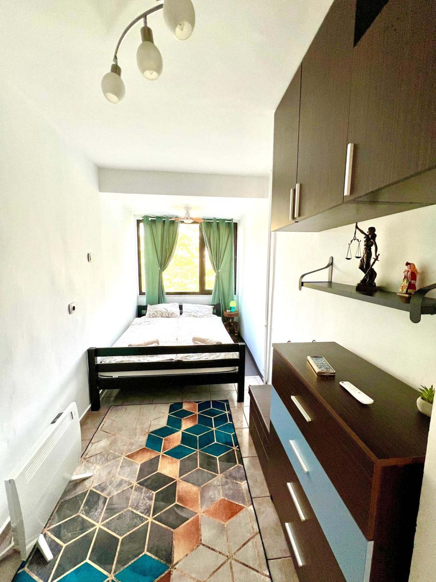 The Green Apartment - Free Parking Sofia Exterior foto