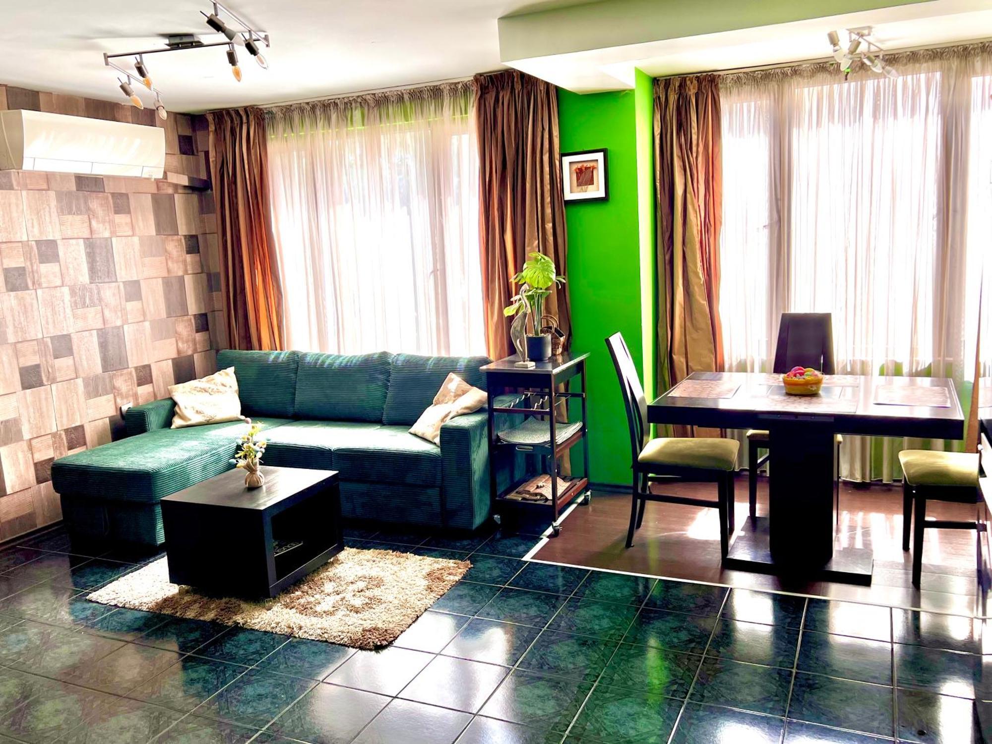 The Green Apartment - Free Parking Sofia Exterior foto